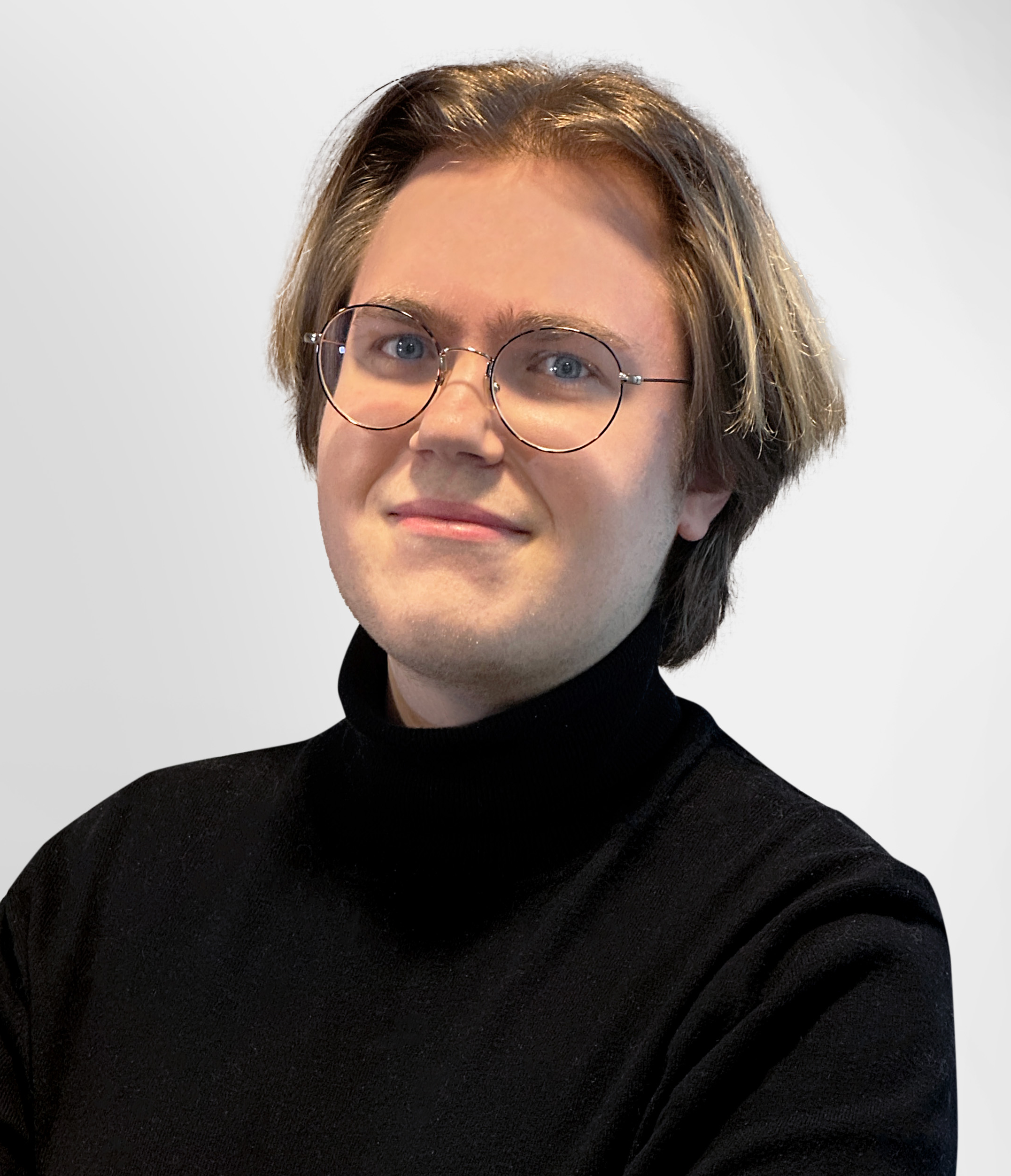 Professional Profile Photo for Mateusz Rybak, Graphic Designer